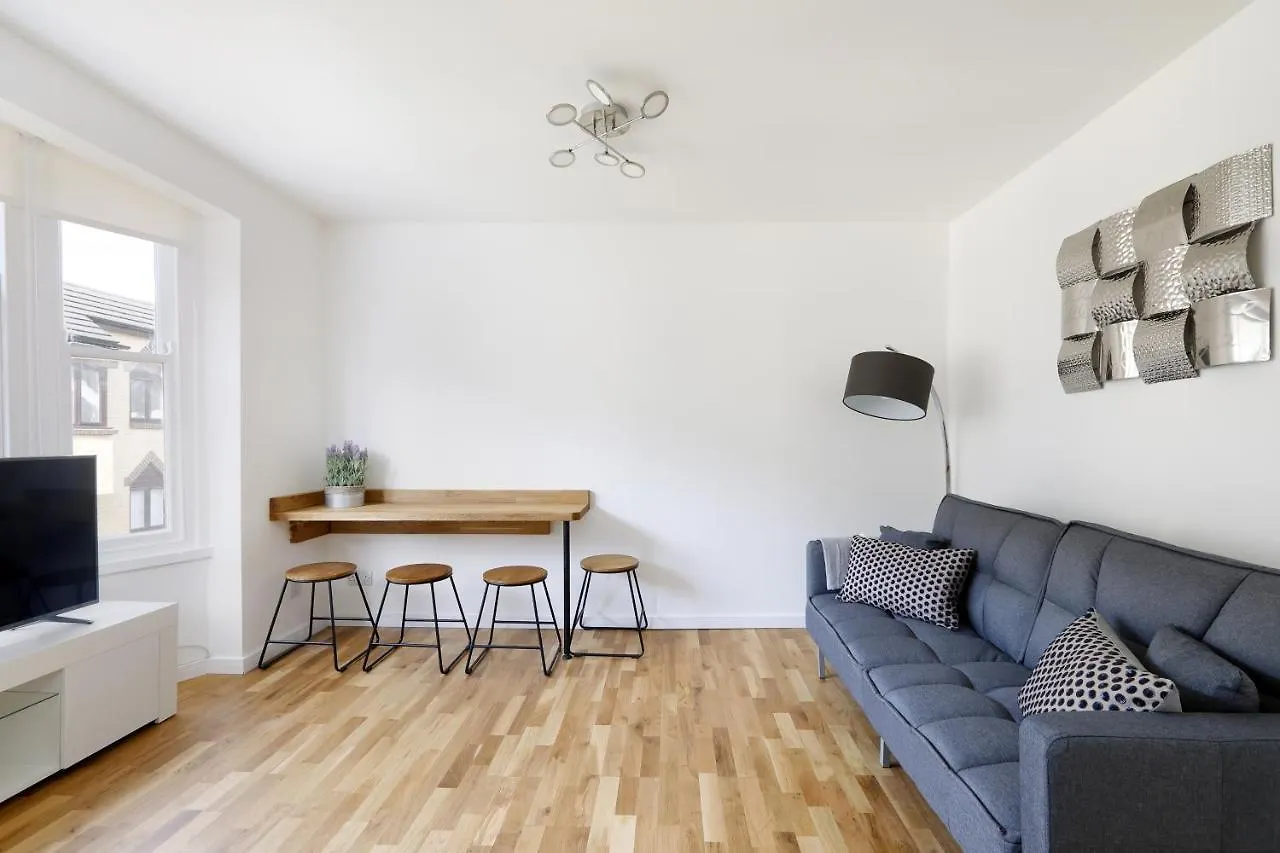 Perfect Brighton City Location - Spacious 2 Bedroom Apartment 0*,  United Kingdom